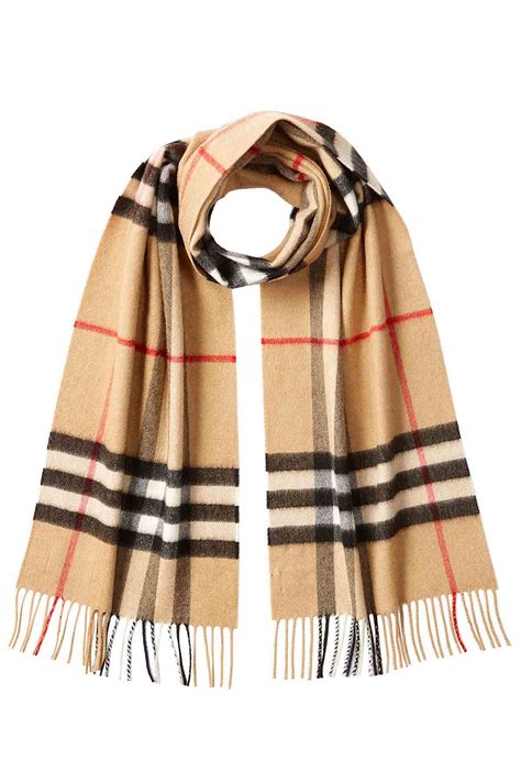 burberry 頸 巾|Burberry scarf.